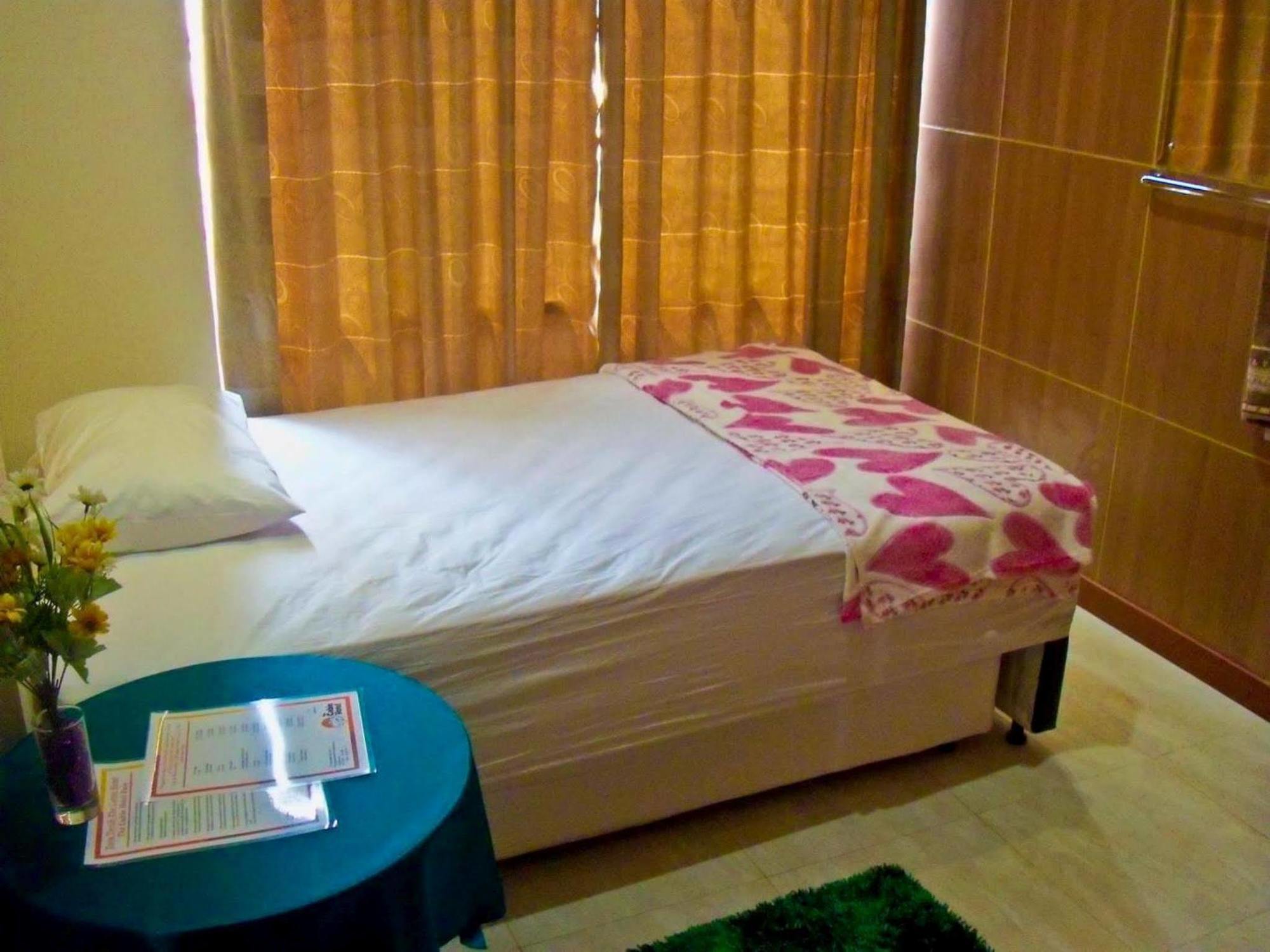 The Cabin Hotel Gandekan Yogyakarta Luaran gambar